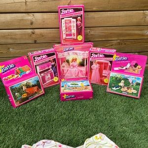 VINTAGE UNOPENED BARBIE play sets circa 1978 and 1982